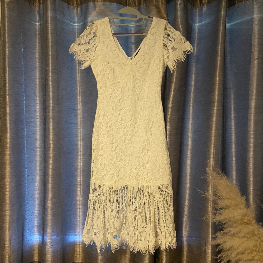 Lulus White Lace Short Sleeve Midi Dress - Size S
